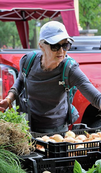 2018-Farmers-Market-Opening-Day