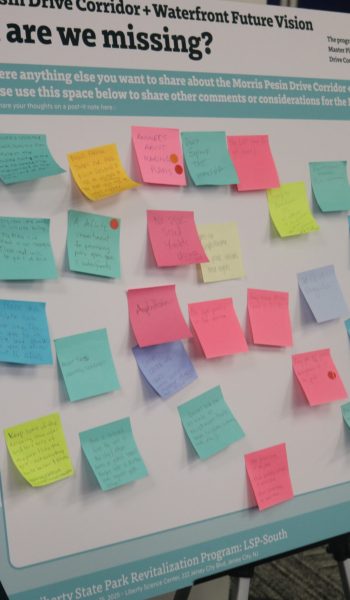 Members of the public were encouraged to write out their feedback of the designs for LSP. (Jordan Coll / SOC Images)