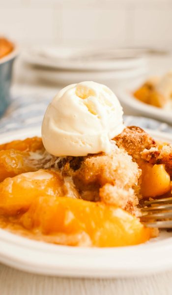 Easy to Make Peach Cobbler